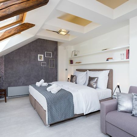 Empirent Rose Apartments Прага Екстериор снимка