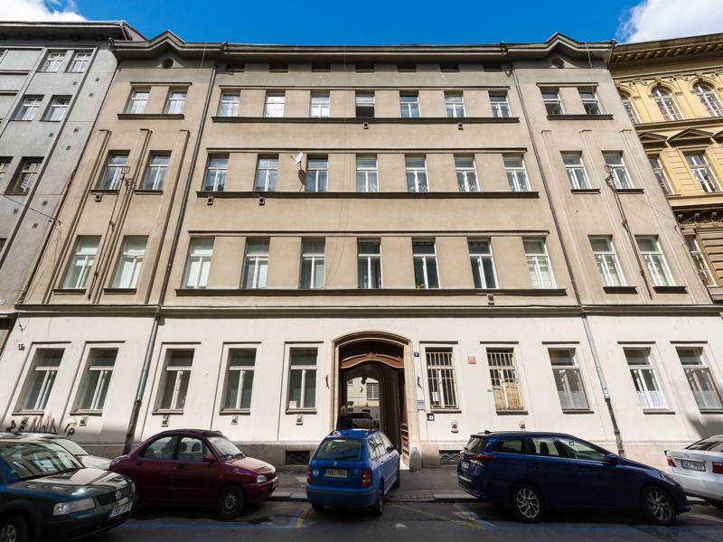 Empirent Rose Apartments Прага Екстериор снимка