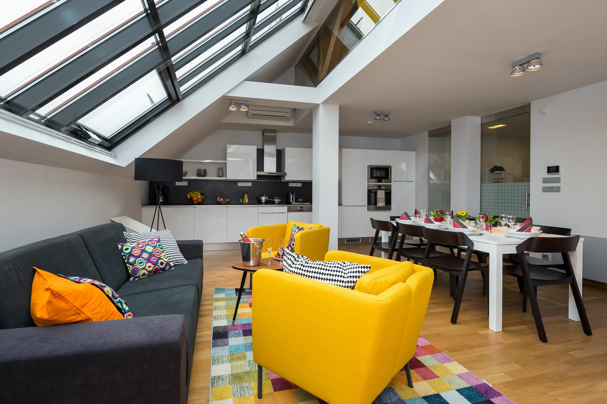 Empirent Rose Apartments Прага Екстериор снимка